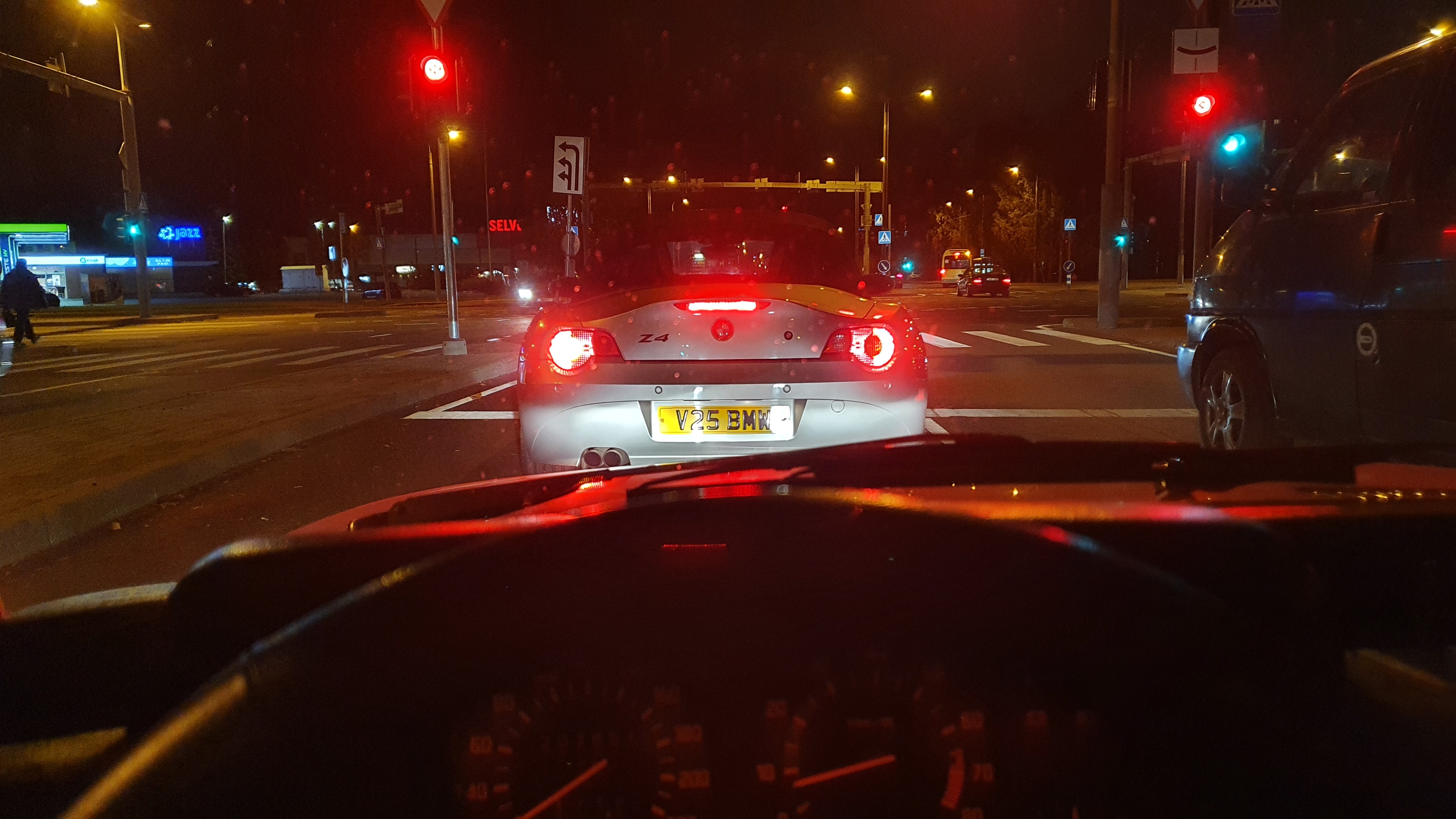 2020-10-16 21.04.55.jpg